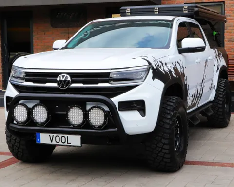 VW Amarok med extraljus och frontbåge