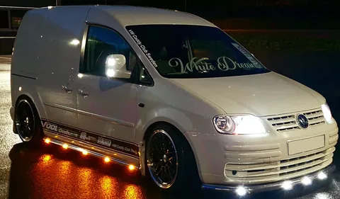 Sidorör med infälld LED på en Caddy